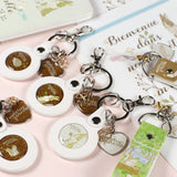 レザーキーホルダー チャーム付き うさぎやリス小鳥 ハリネズミ かわいい動物のキーホルダー