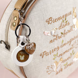 レザーキーホルダー チャーム付き うさぎやリス小鳥 ハリネズミ かわいい動物のキーホルダー