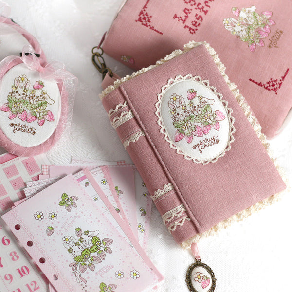 新作は予約受付：数量限定★レースと刺繍のシステム手帳