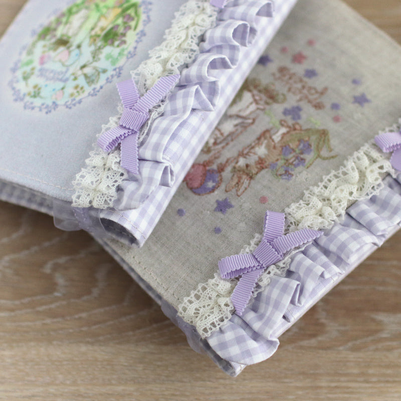 Tri-fold with machine embroidery ★ frills [A6 notebook cover]<br> Hobonichi Techo Cover Paperback Book Size Schedule Book<br> <span>Handmade rabbit, small bird, squirrel, hedgehog</span>