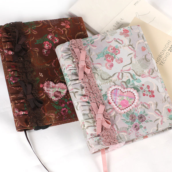 Ecru original fabric [A6 notebook cover] Pansy floral pattern Hobonichi notebook cover MD notebook paperback size<br> <span>Tri-fold★Ruffled, machine embroidered patch included, Handmade schedule book</span>