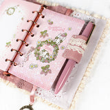 予約販売【システム手帳 ミニ6穴 栞付き】レースとうさぎイチゴ クロスステッチ刺繍のアンティークな手帳：ハンドメイド