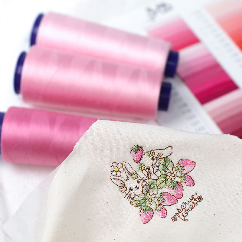 【システム手帳 ミニ6穴 栞付き】レースとうさぎイチゴ クロスステッチ刺繍のアンティークな手帳：ハンドメイド