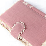 【システム手帳 ミニ6穴 栞付き】レースとうさぎイチゴ クロスステッチ刺繍のアンティークな手帳：ハンドメイド